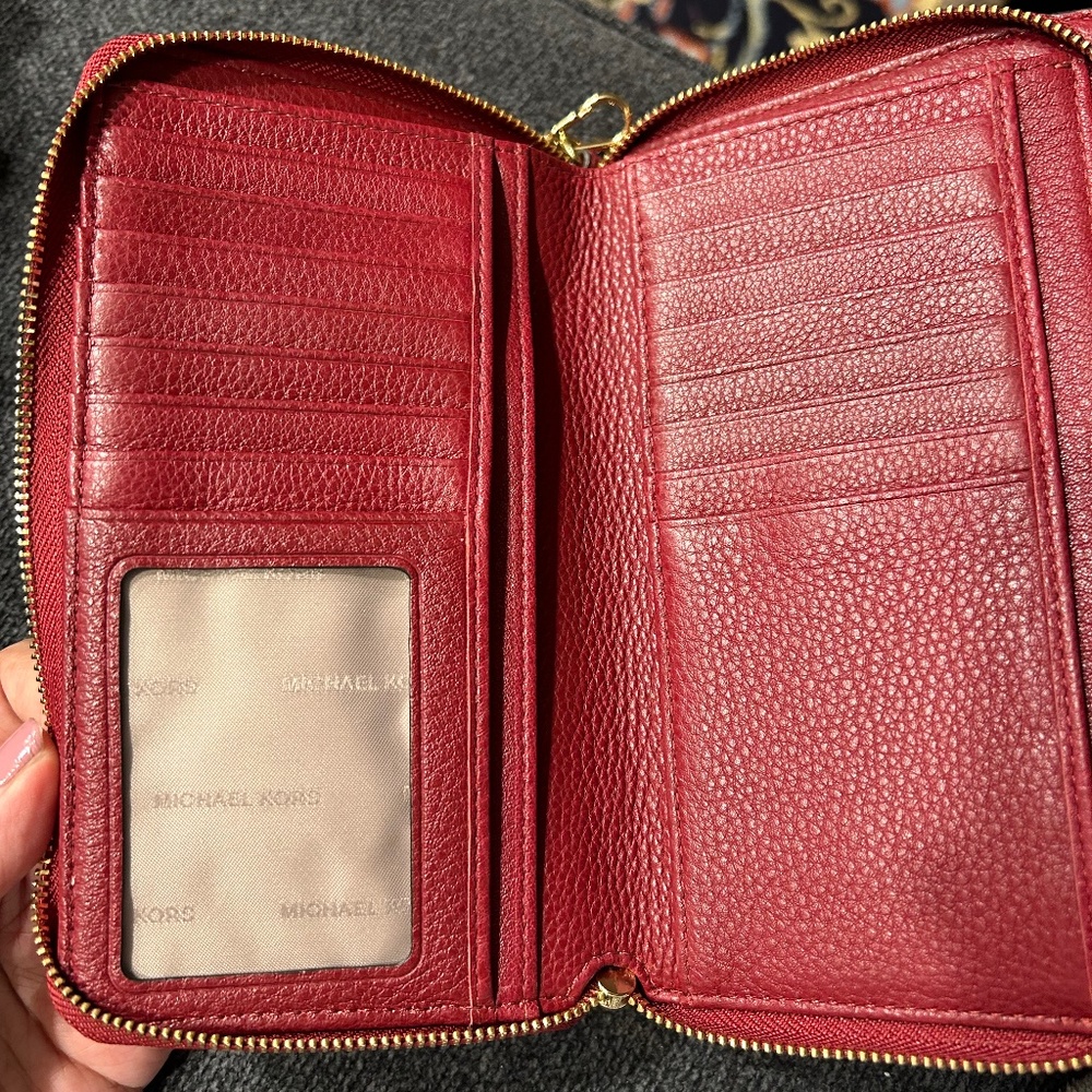 Michael kors wallet